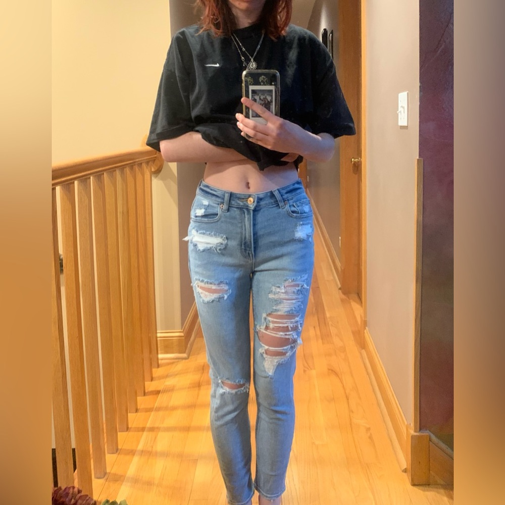 American Eagle High Rise Stretch Ripped Skinny/Mom Jeans